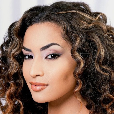 Contorno em Stick Vizzela Cream Contour Cor 03 7g